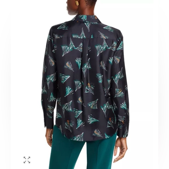 Lafayette 148 New York Silk Scottie Blouse 2X Palm Print on Navy Excellent - Picture 2 of 6